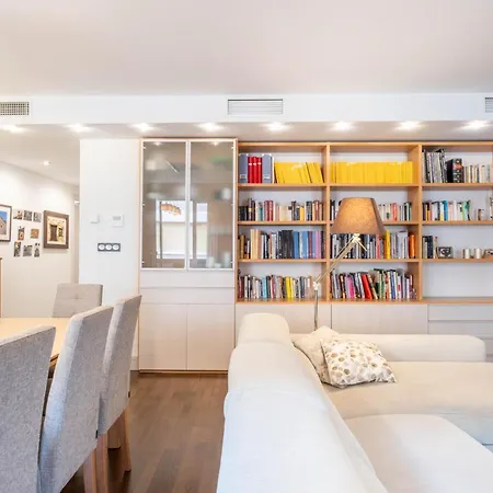 Luxurious In The Center Of Daire